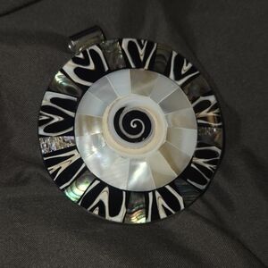 Laba Laba Shell, MOP Shiva Eye Pendant in Black Resin